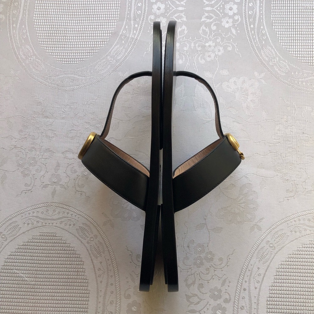 Gucci Lifford Black Leather Golden GG Thong Sandals Women’s Size 41 US- 10.5 - Picture 9 of 11